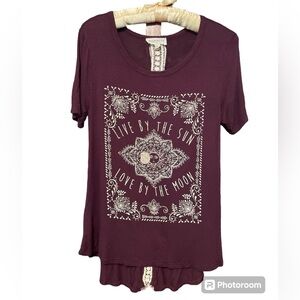 Moonchild Purple T-Shirt ‘Live by the Sun Love by the Moon’ Scoop Neck Lace SZ M